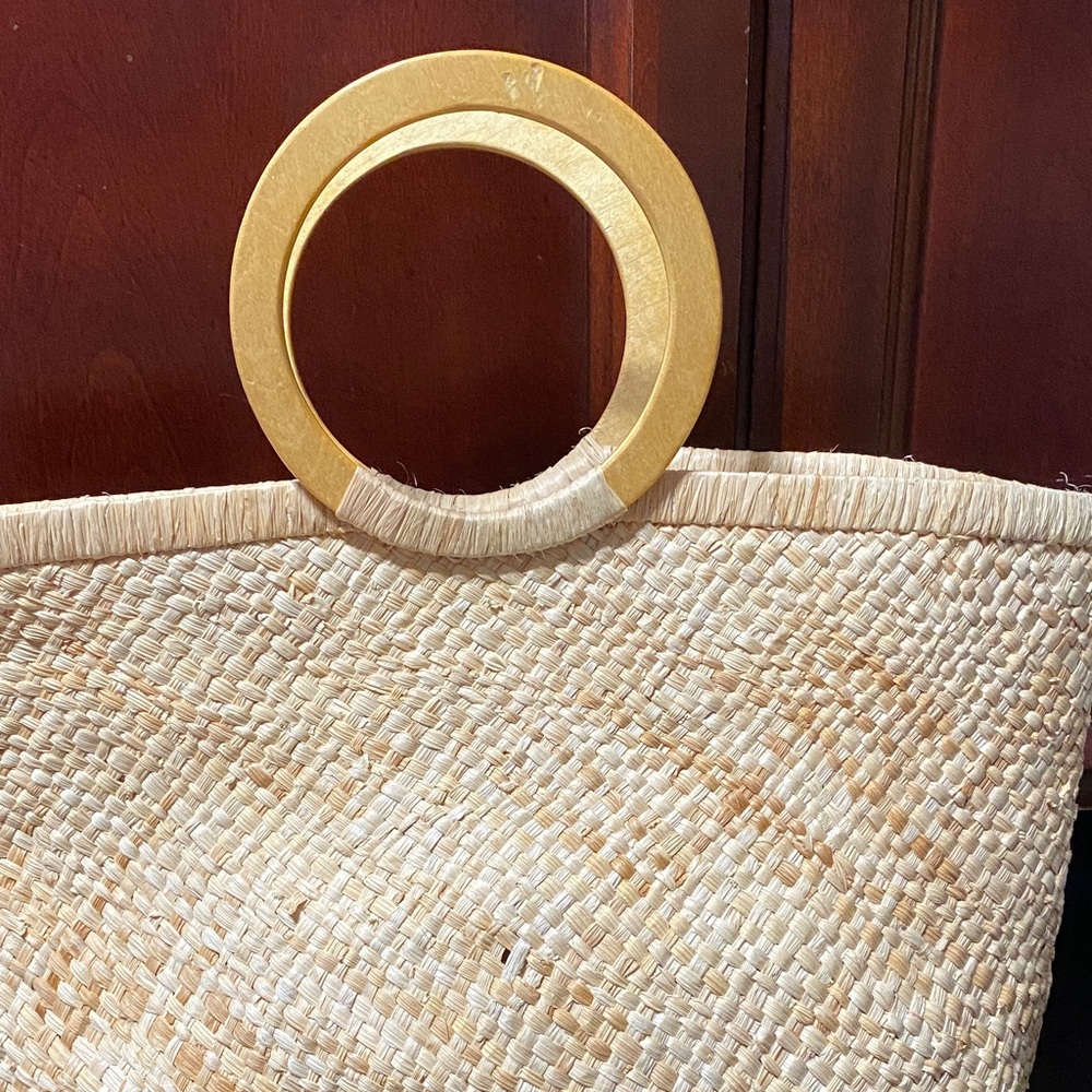 Vintage Straw Tote with Blue Turtle Design bag - Picture 16 of 16